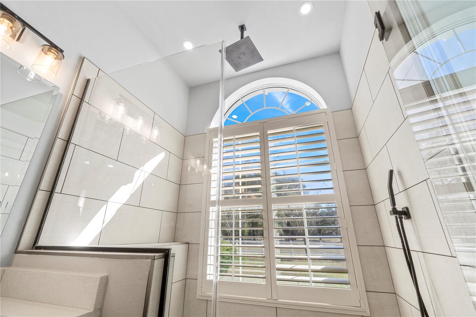 Image 20 of 98 For 11831 Highway 484