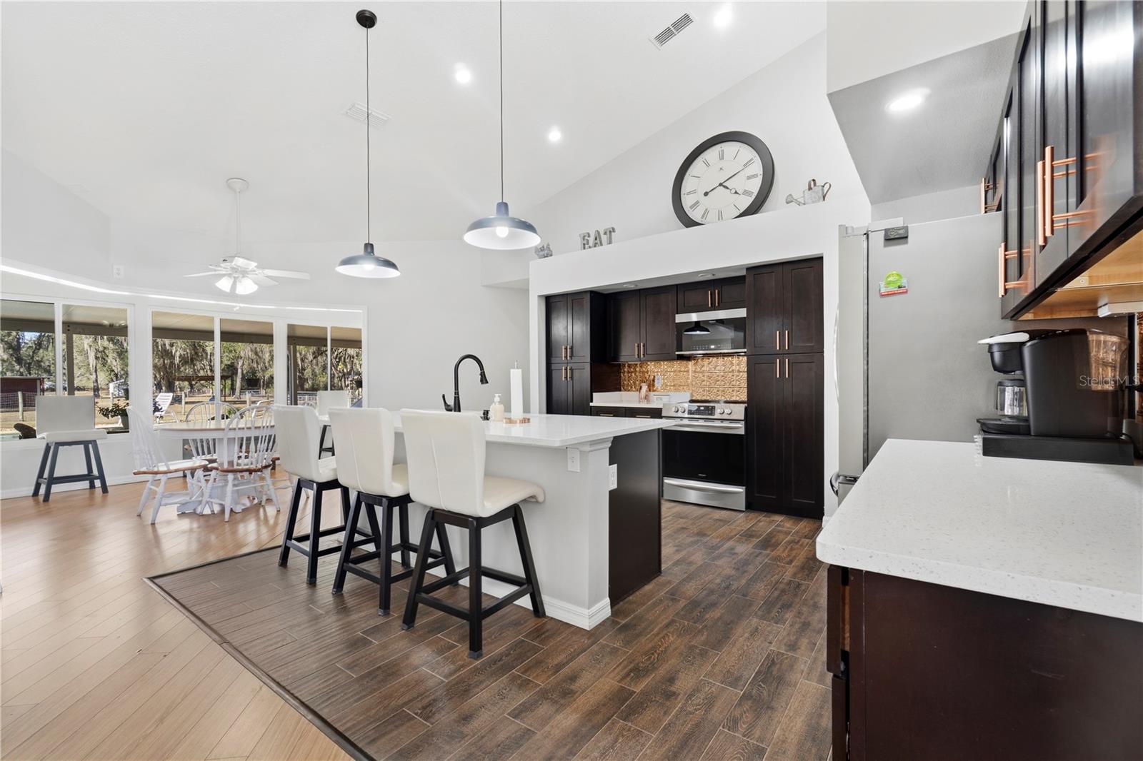 Image 27 of 98 For 11831 Highway 484