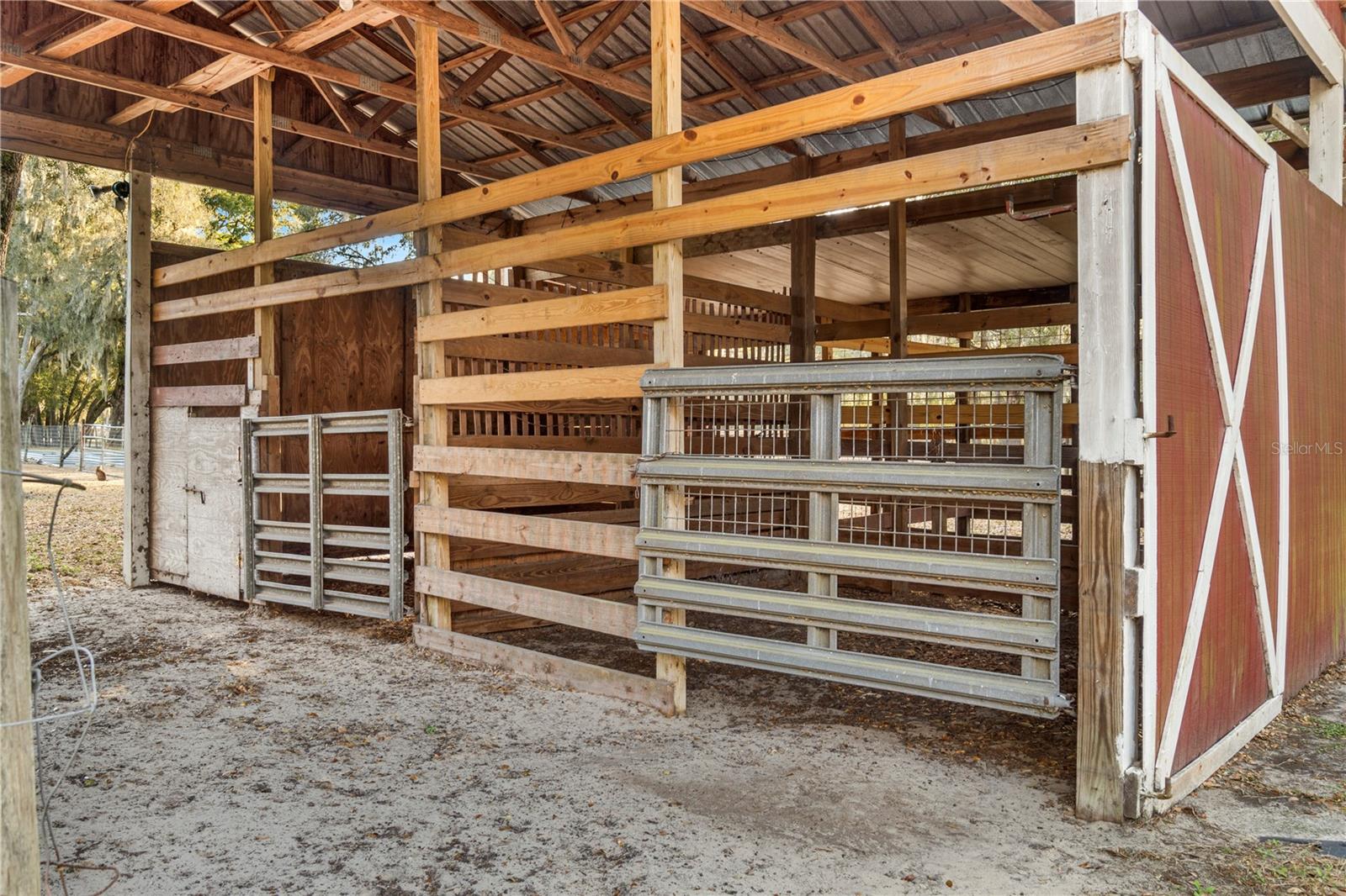 Image 53 of 98 For 11831 Highway 484