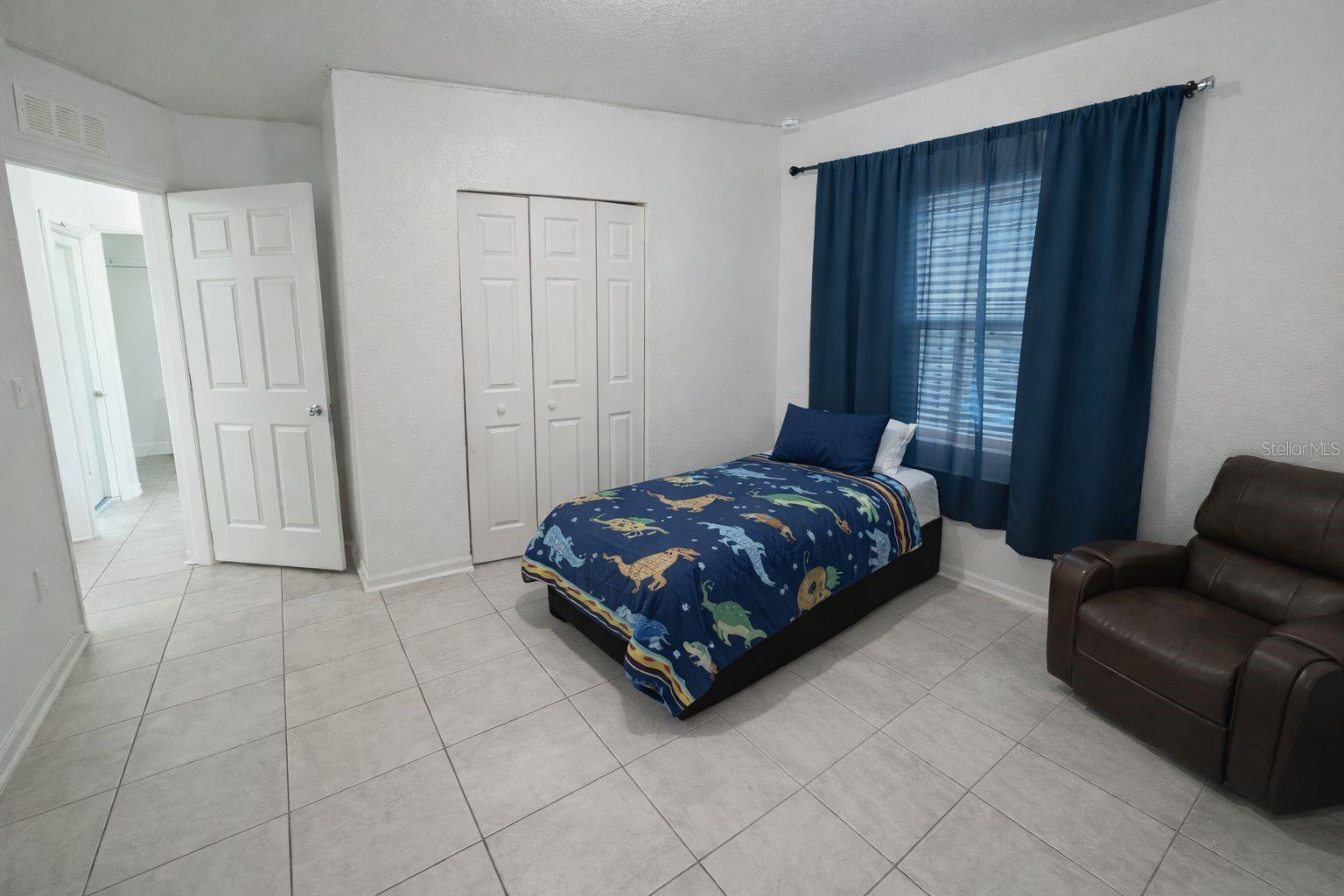 Image 10 of 13 For 5711 4th Street