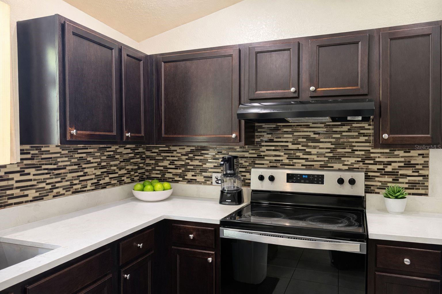 Image 4 of 13 For 5711 4th Street