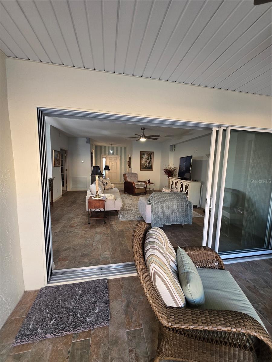 Image 22 of 47 For 12711 97th Terrace Road R