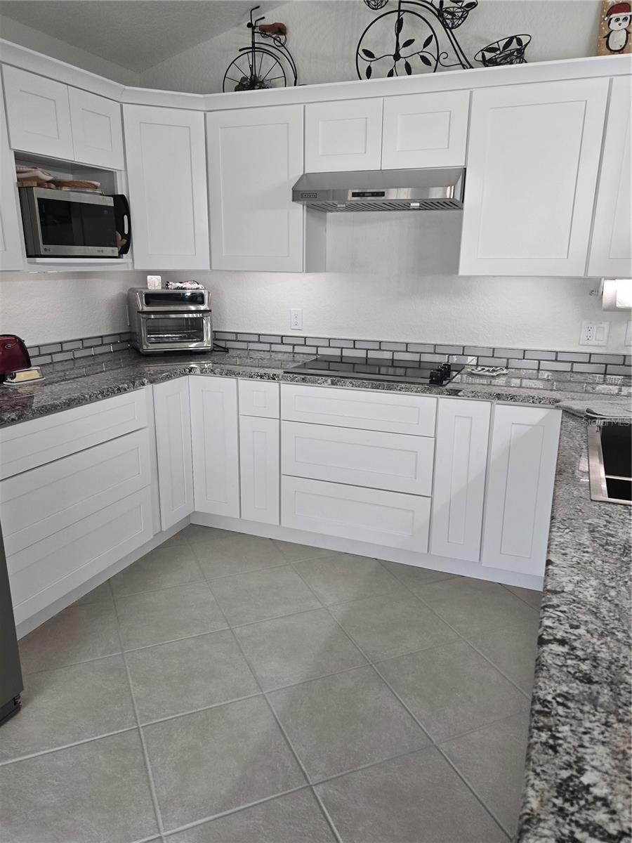 Image 3 of 47 For 12711 97th Terrace Road R