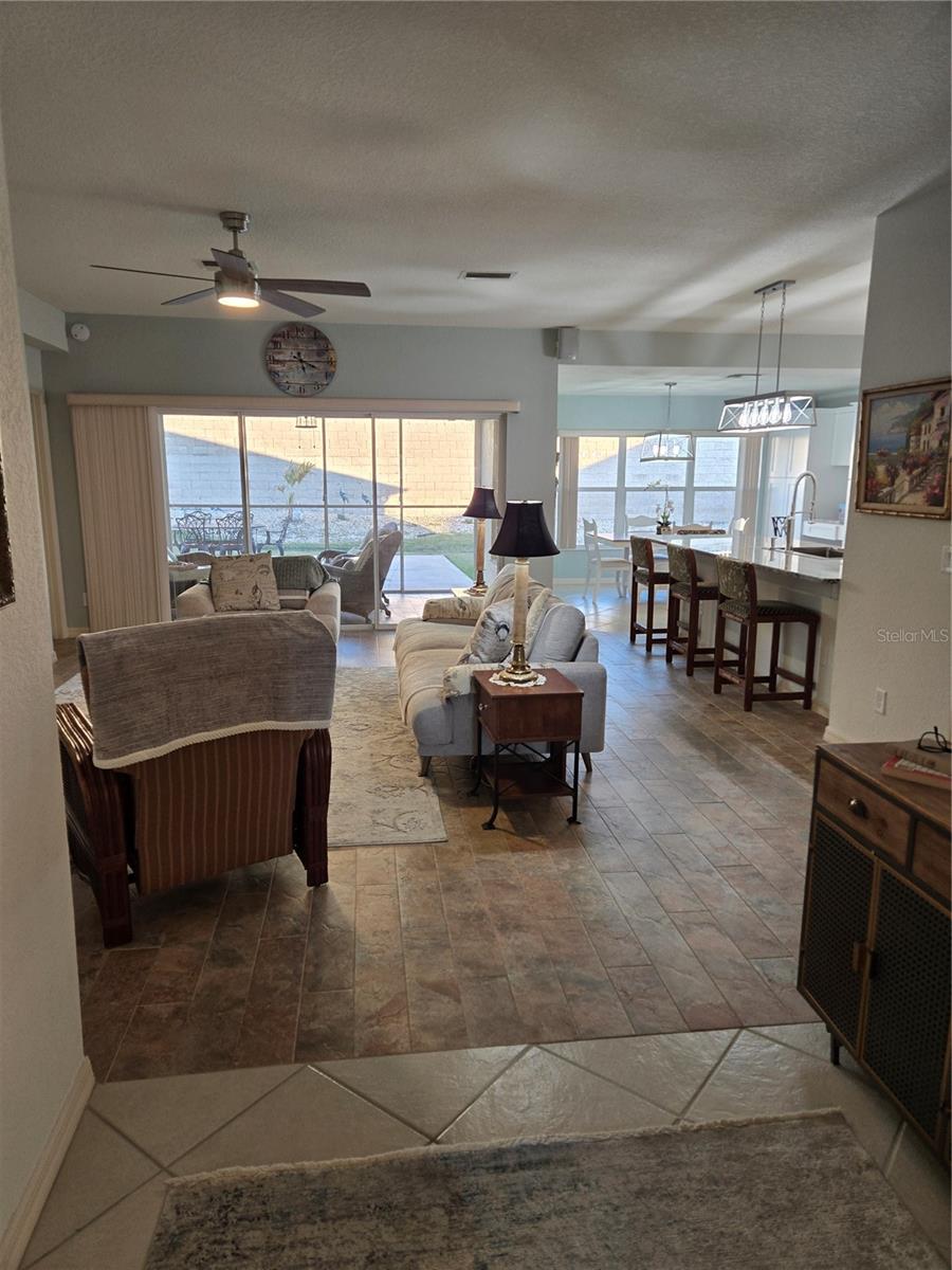 Image 7 of 47 For 12711 97th Terrace Road R