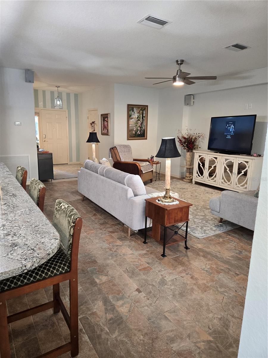 Image 9 of 47 For 12711 97th Terrace Road R