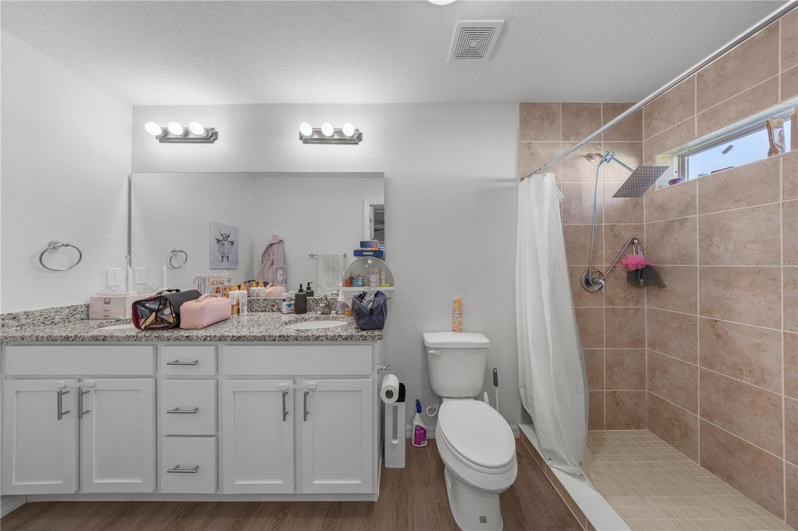 Image 21 of 28 For 13196 106th Street