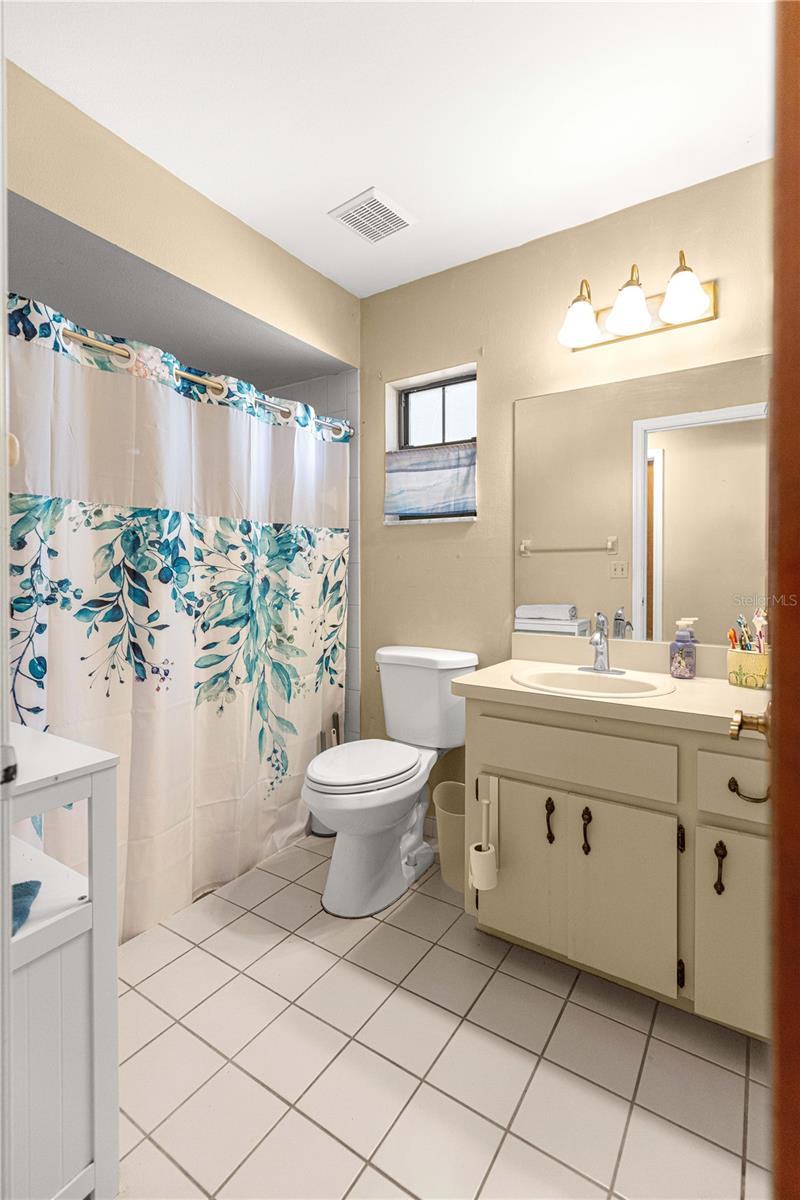 Image 19 of 44 For 10696 74th Terrace