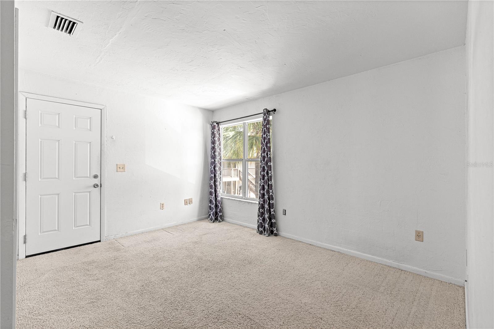 Image 29 of 36 For 15203 Sandalwood Drive 203