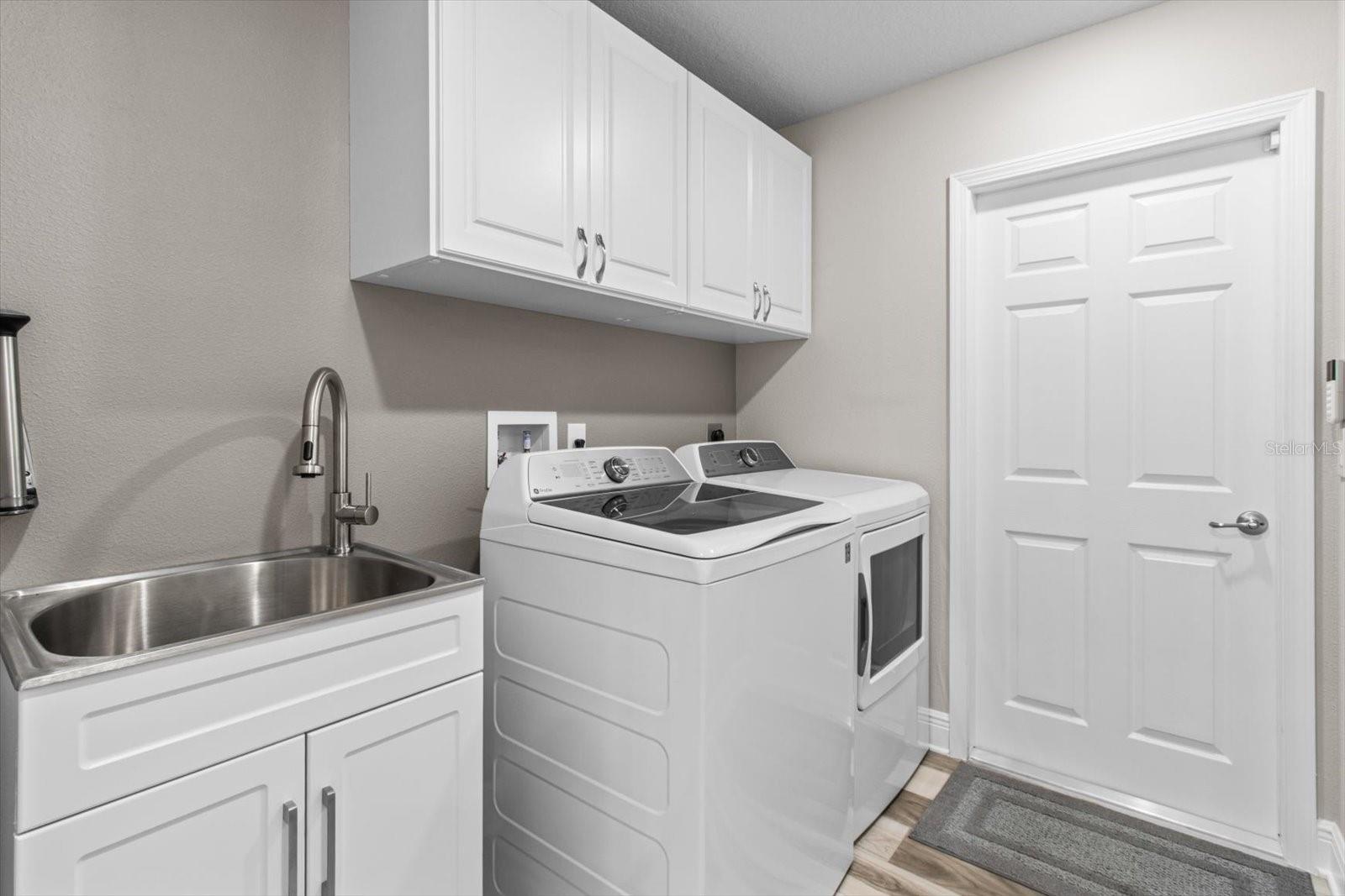 Image 17 of 47 For 837 Epsom Court