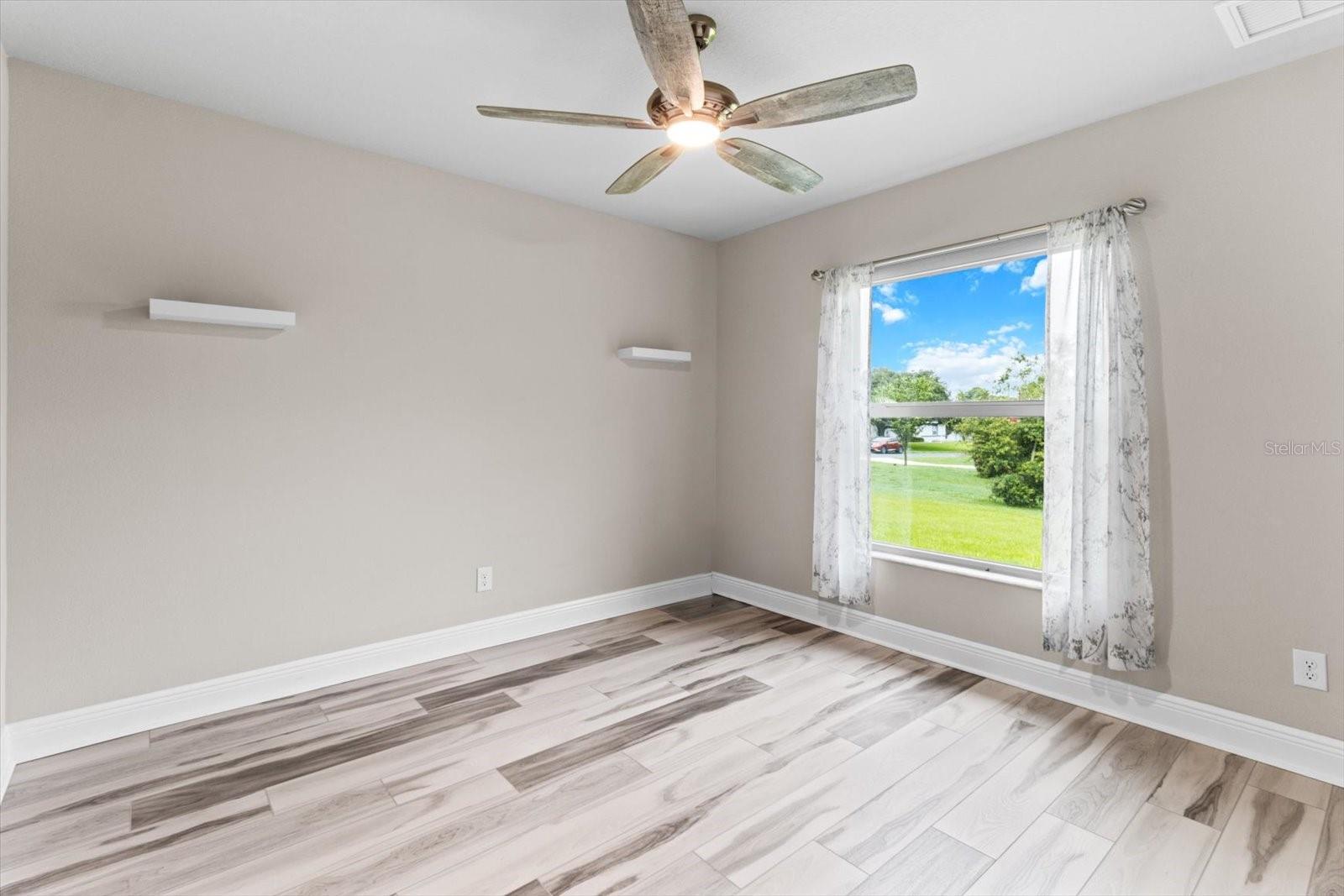 Image 25 of 47 For 837 Epsom Court