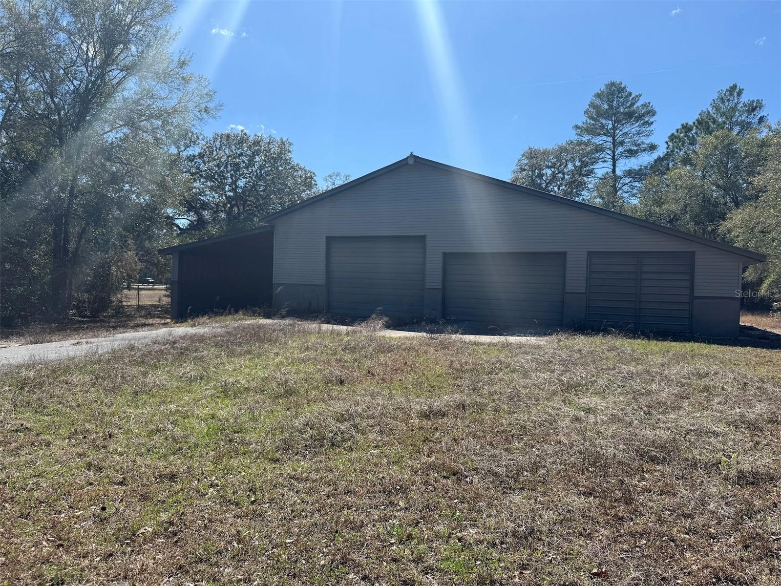 Listing photo id 17 for 3207 Withlacoochee Trail