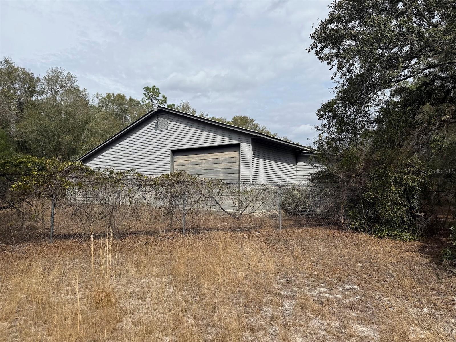 Listing photo id 18 for 3207 Withlacoochee Trail