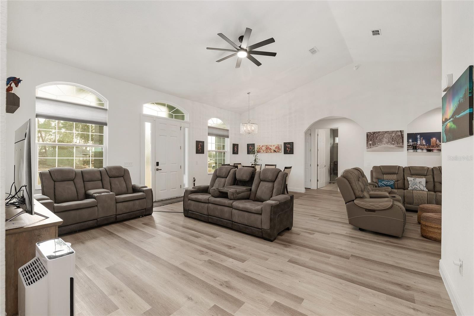 Image 14 of 82 For 4321 106th Place