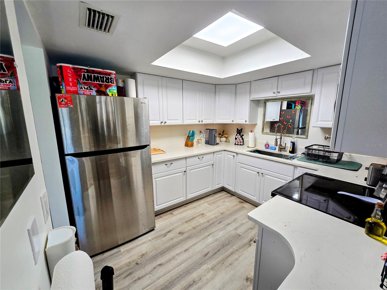 Image 10 of 27 For 633 Silver Pass B