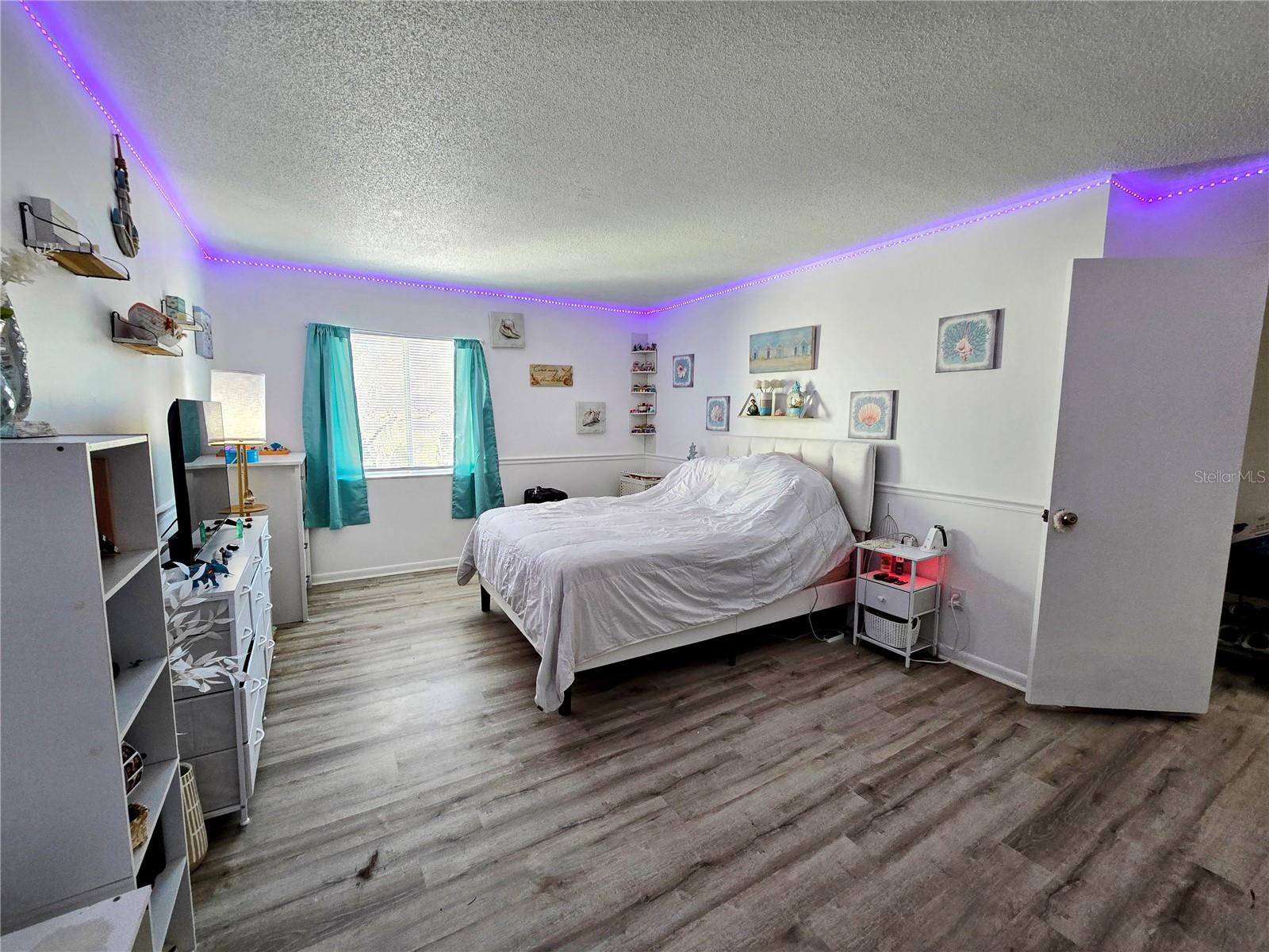 Image 12 of 27 For 633 Silver Pass B