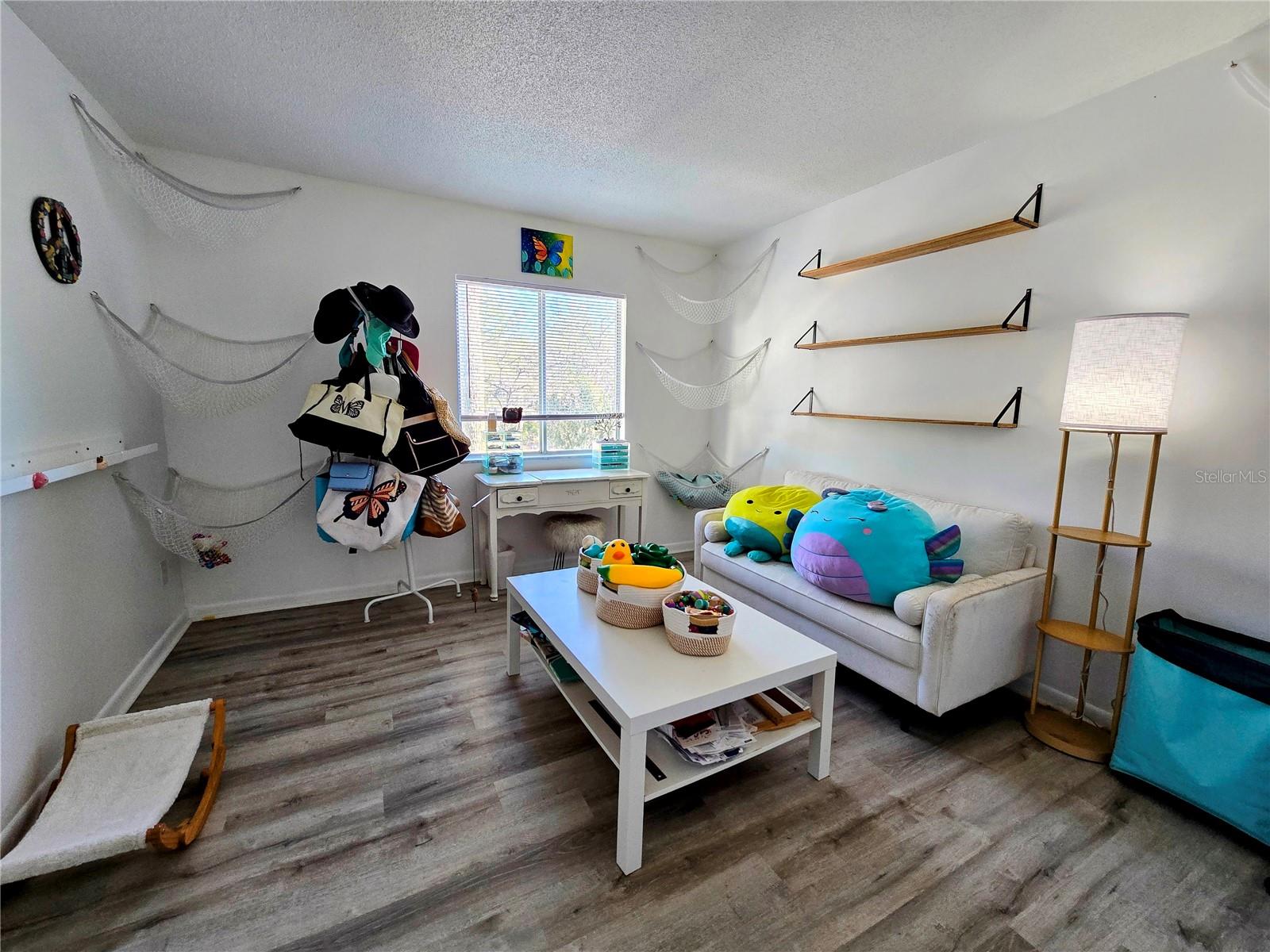 Image 14 of 27 For 633 Silver Pass B