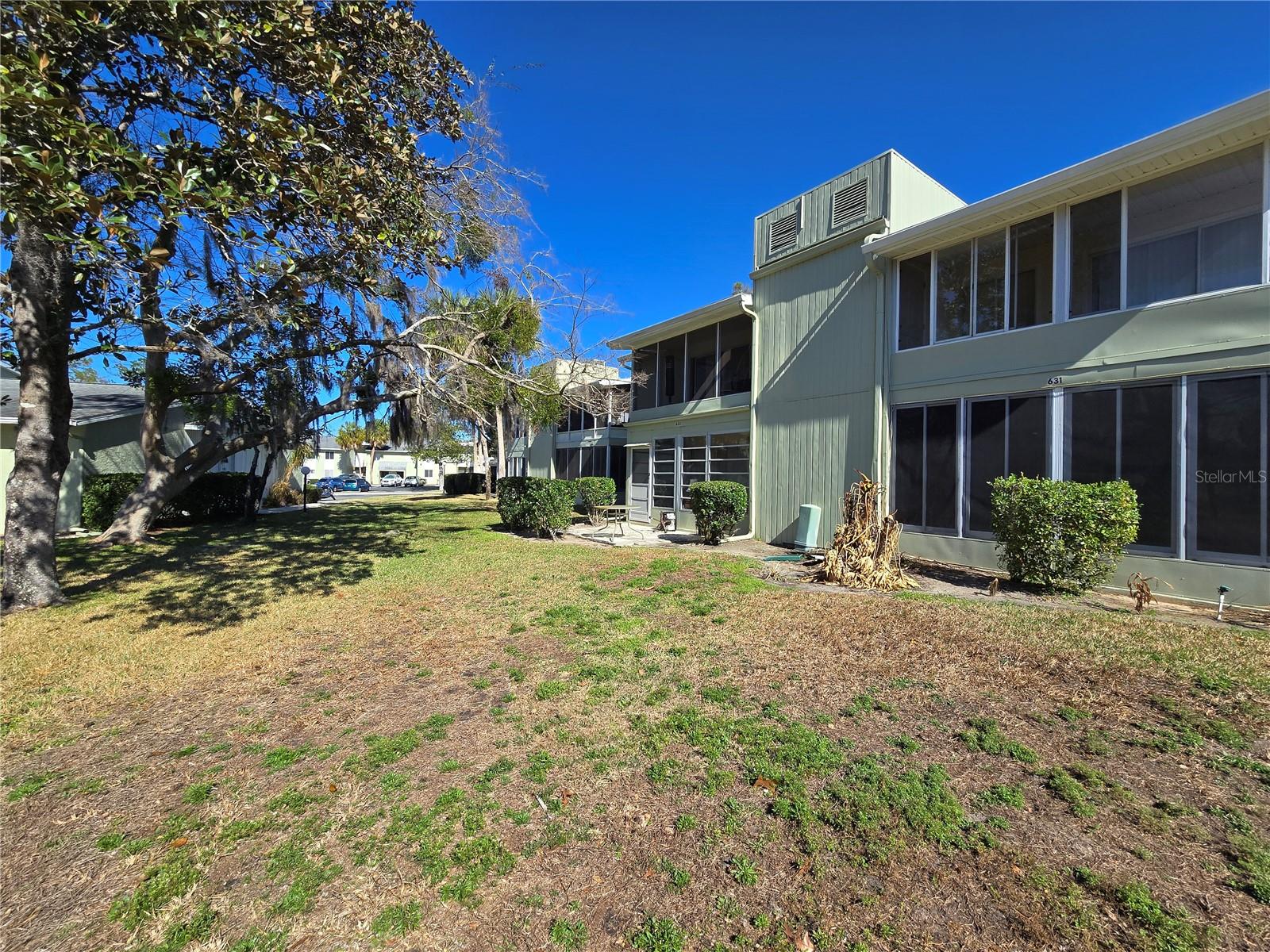 Image 16 of 27 For 633 Silver Pass B