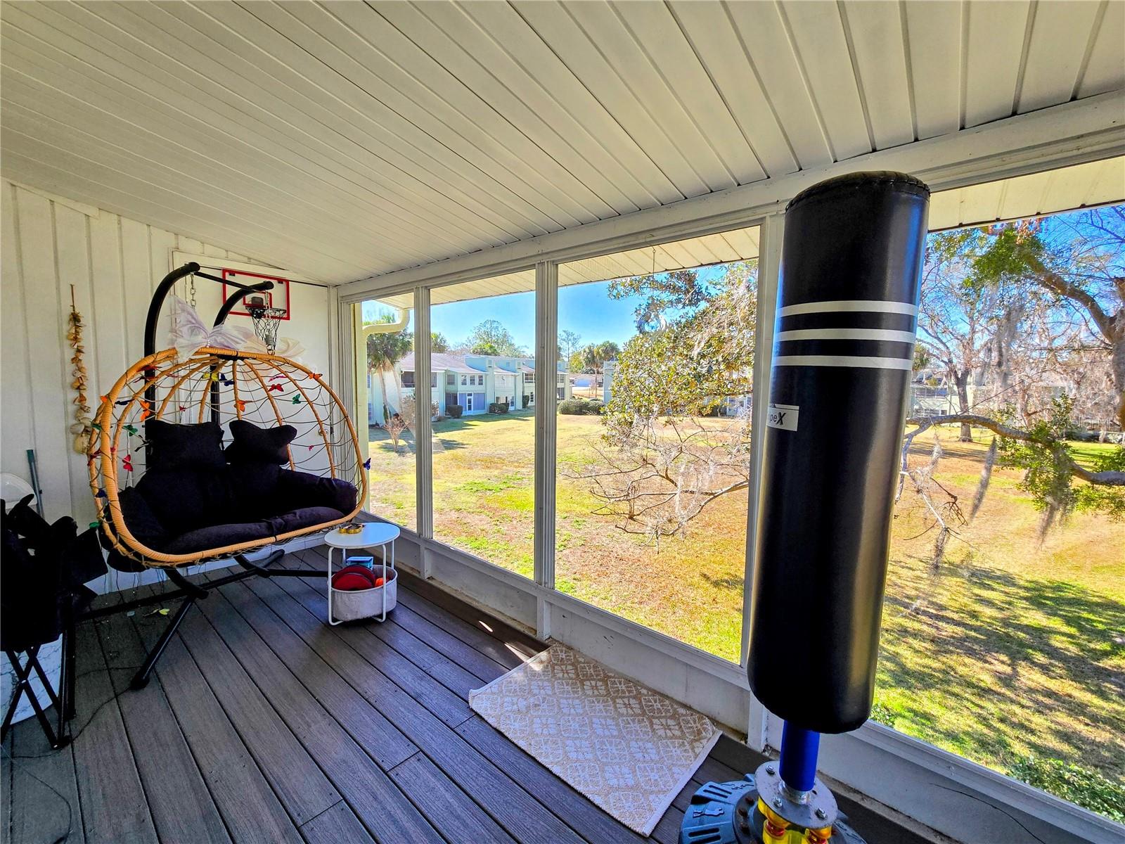 Image 21 of 27 For 633 Silver Pass B