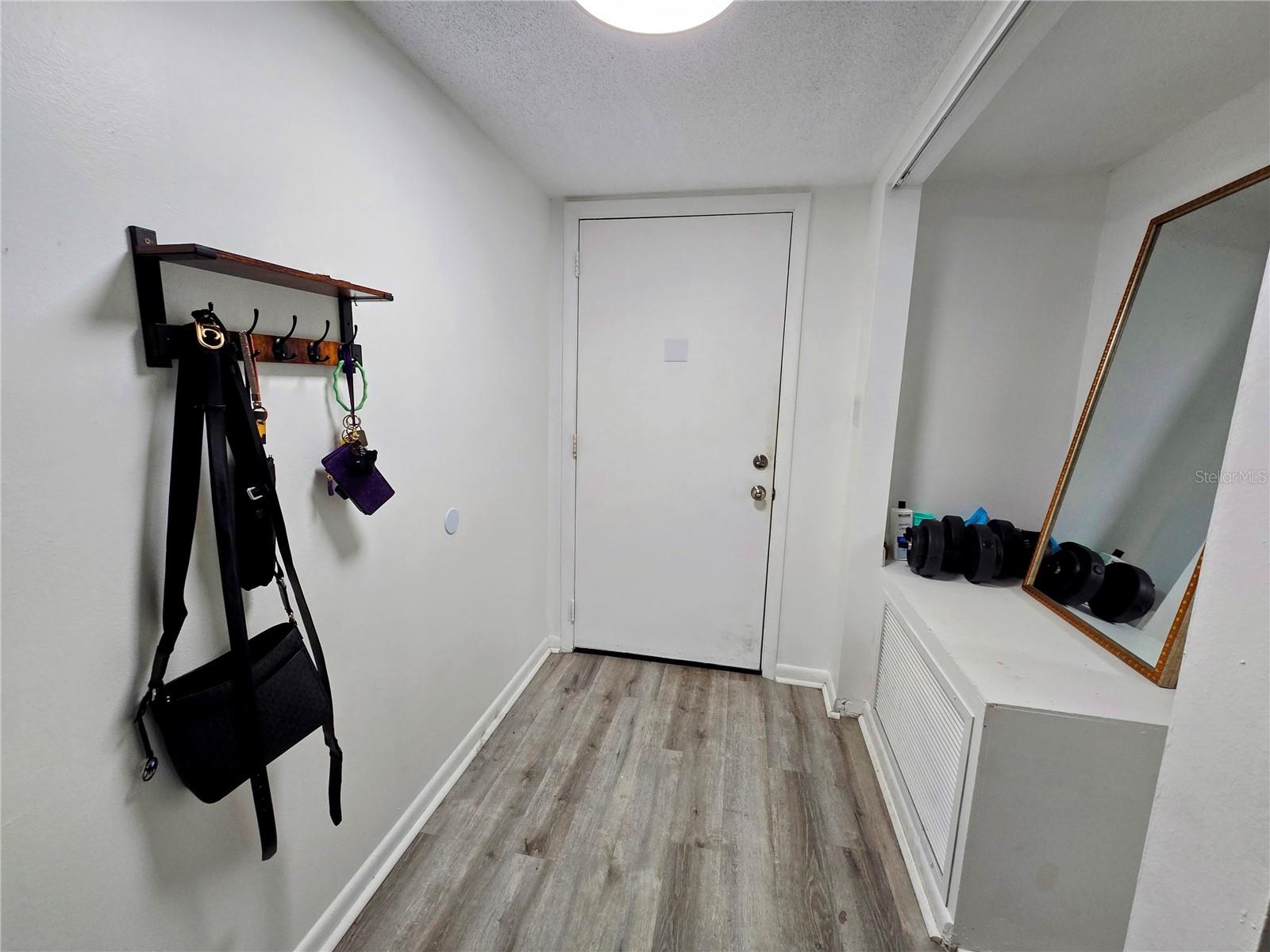 Image 3 of 27 For 633 Silver Pass B