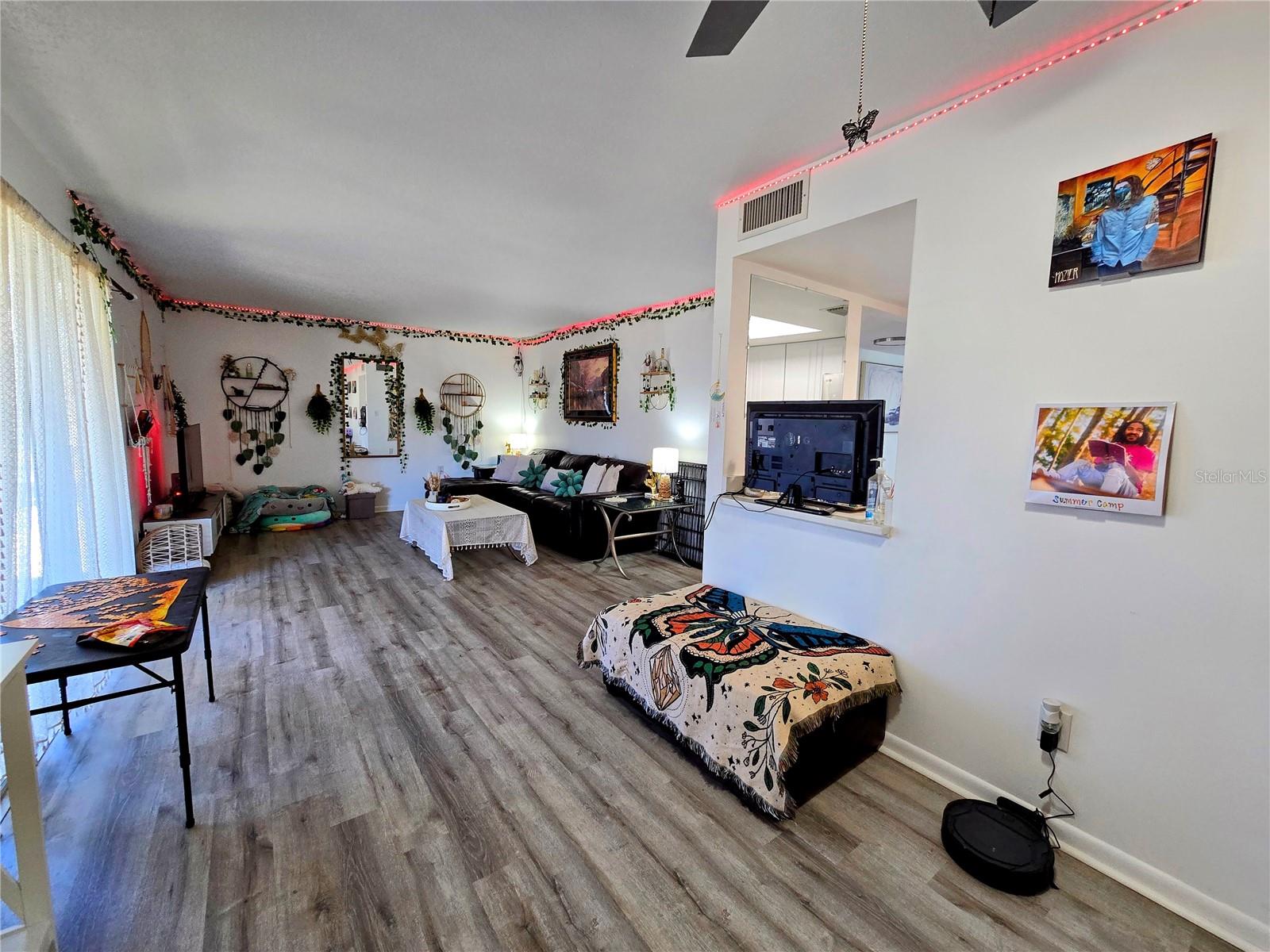 Image 6 of 27 For 633 Silver Pass B