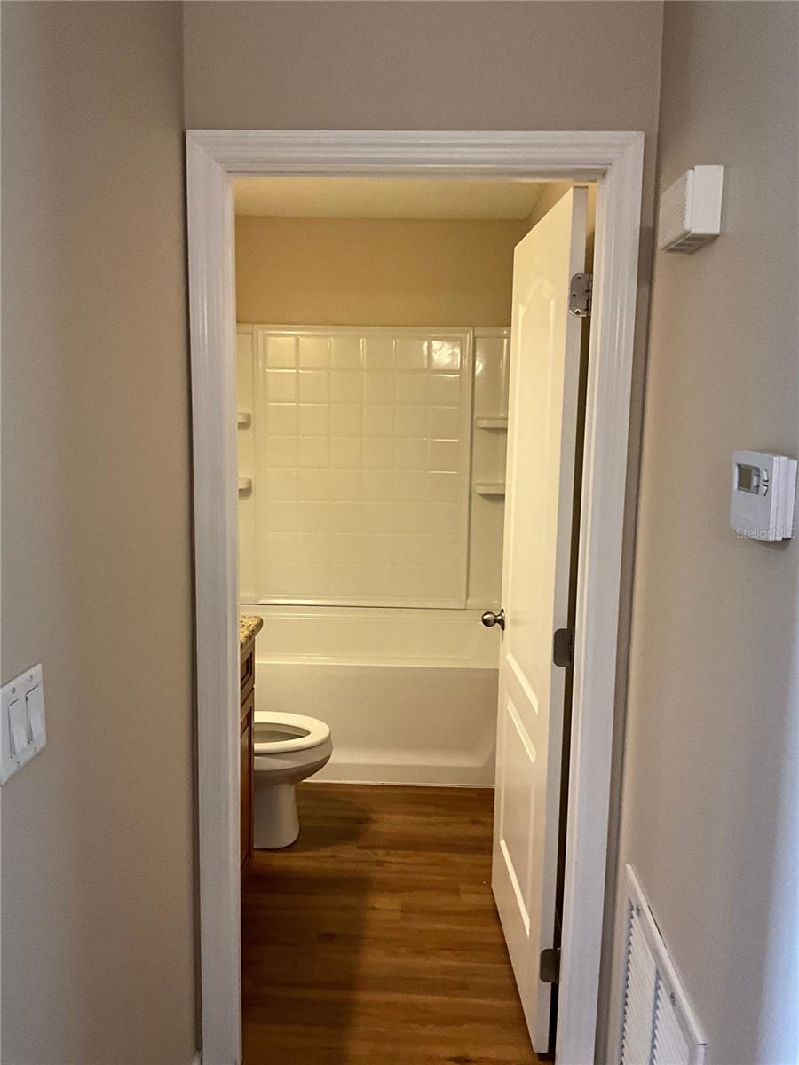 Image 6 of 15 For 9094 Peachtree Way