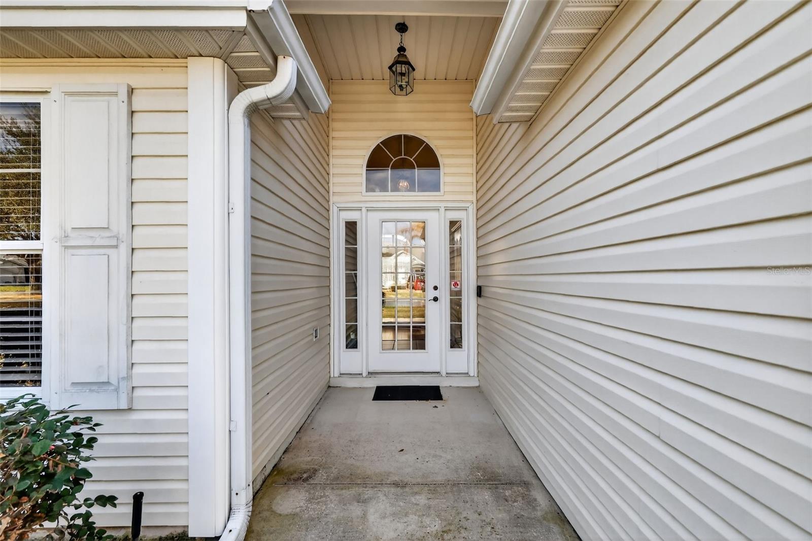 Image 2 of 27 For 1932 Alistar Court