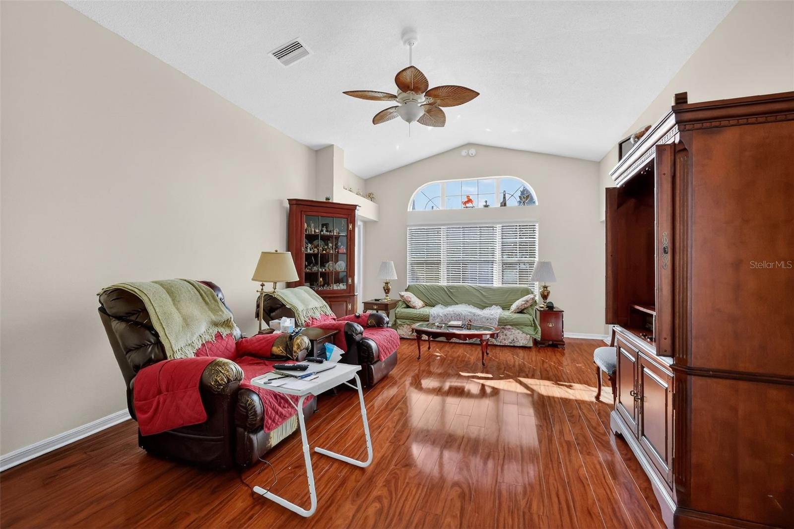 Image 4 of 27 For 1932 Alistar Court