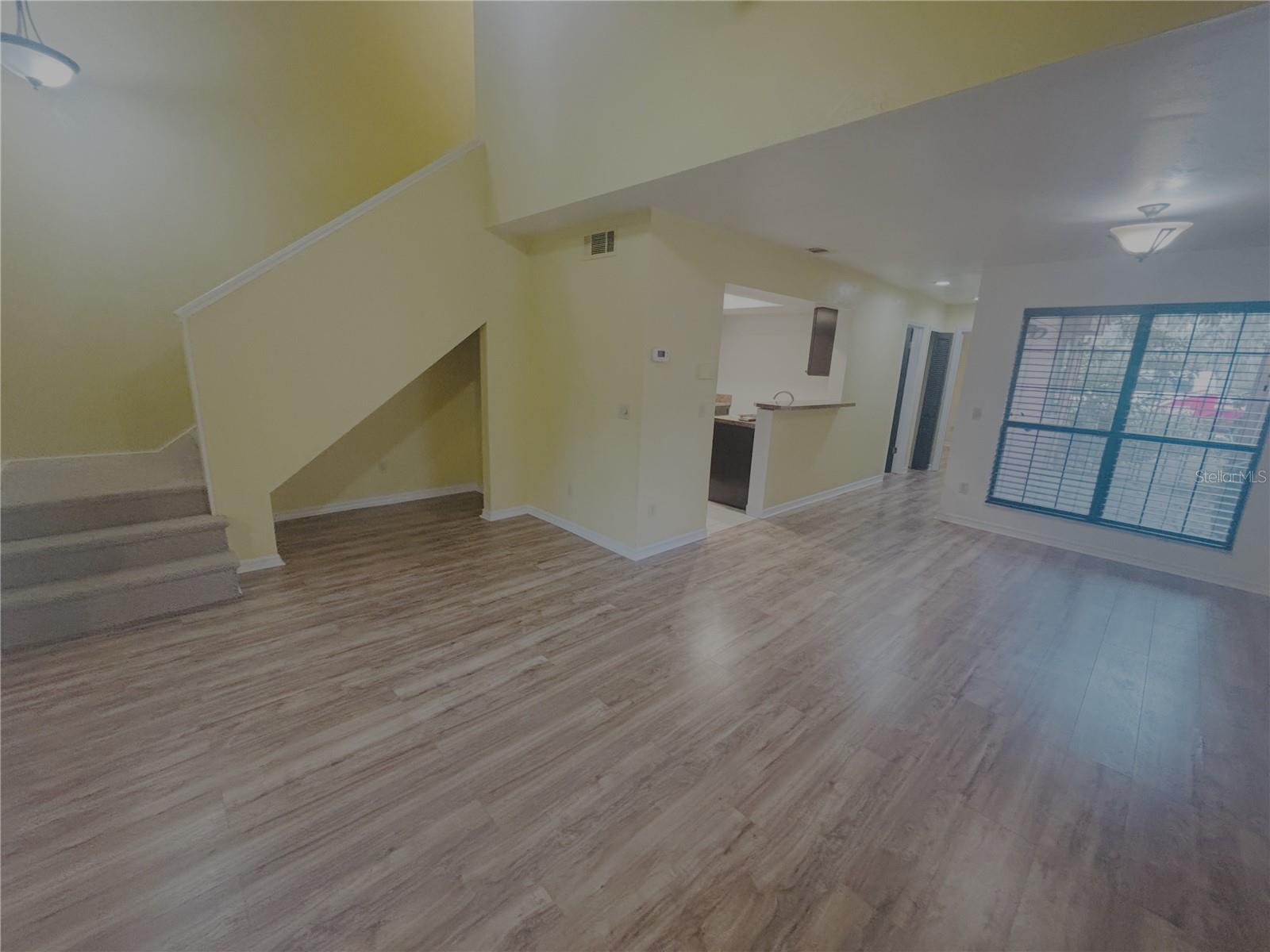 Image 2 of 27 For 900 62 Boulevard G37