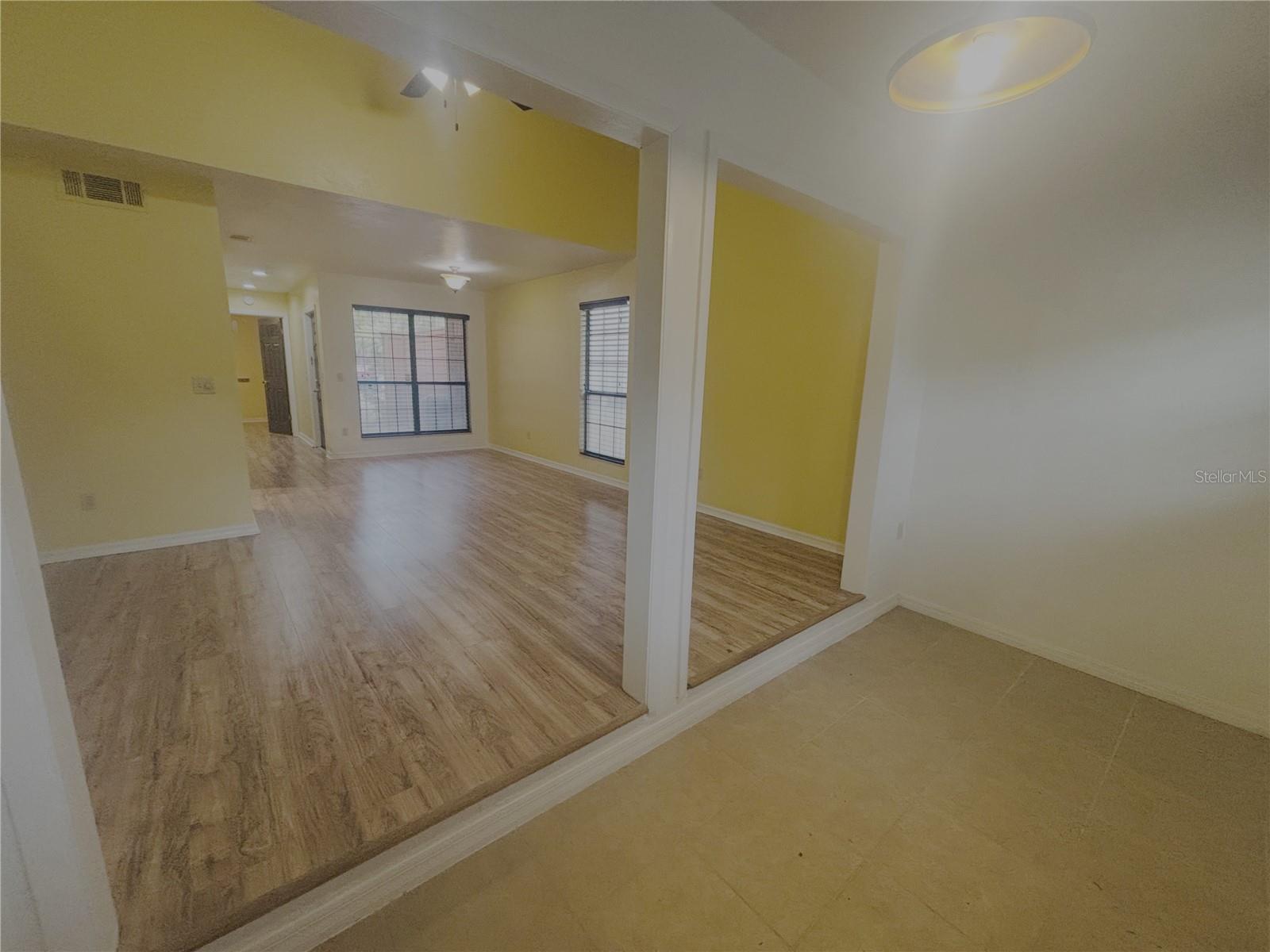 Image 6 of 27 For 900 62 Boulevard G37