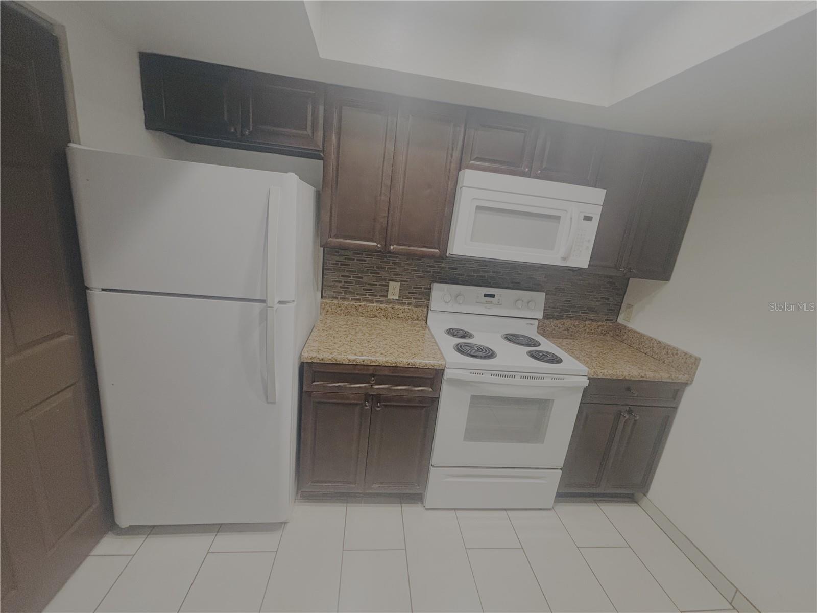 Image 8 of 27 For 900 62 Boulevard G37