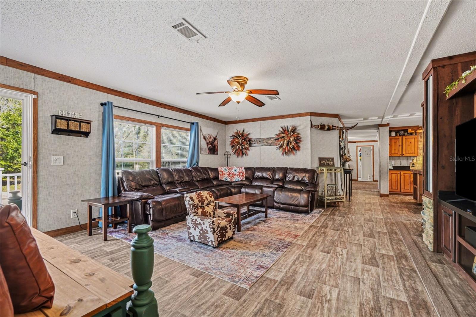 Image 3 of 30 For 14007 Snow Memorial Highway