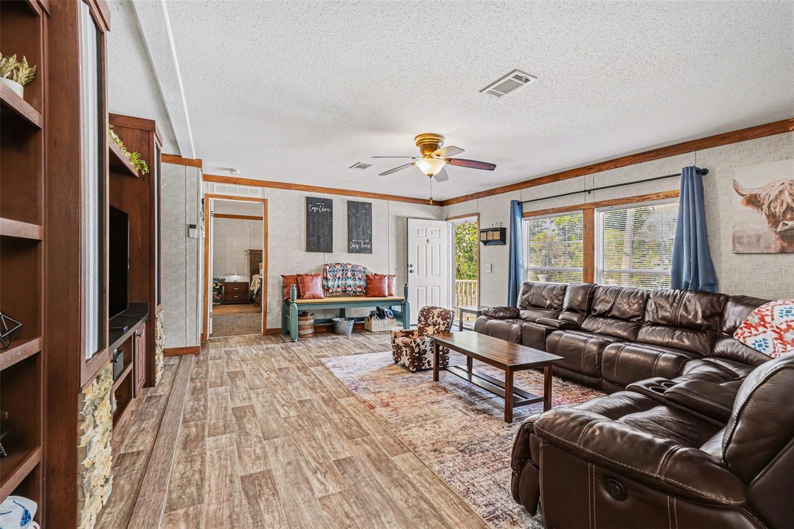 Image 4 of 30 For 14007 Snow Memorial Highway