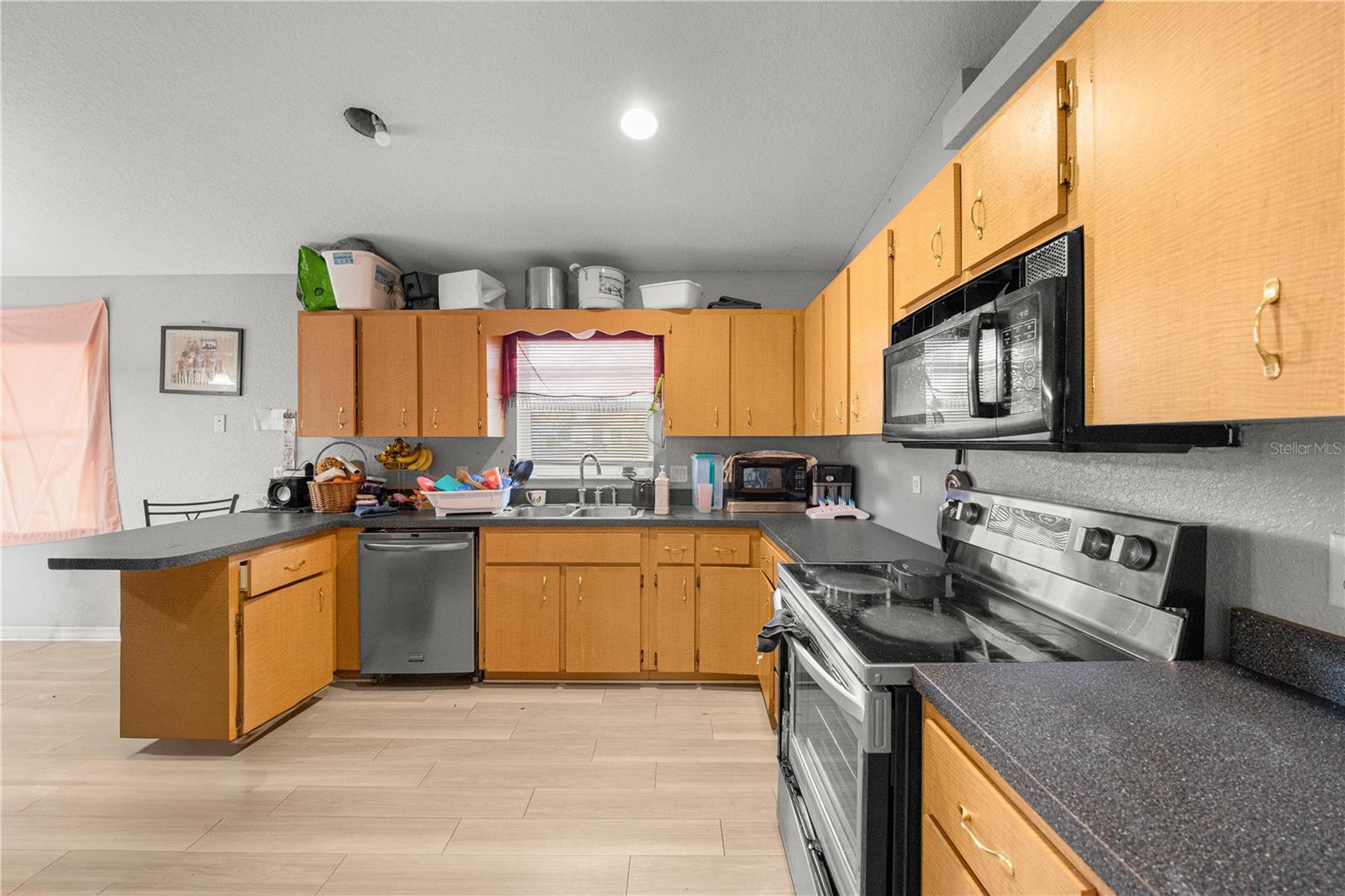 Image 6 of 28 For 6180 126th Lane