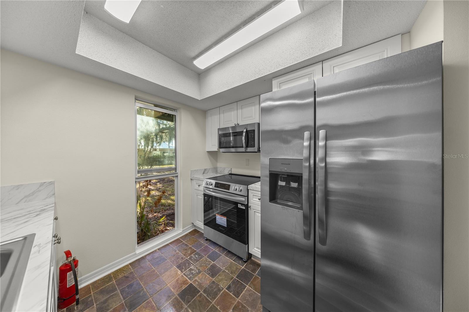 Image 10 of 29 For 1229 Egret Point 1229