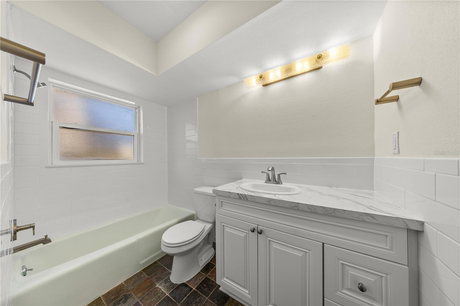 Image 26 of 29 For 1229 Egret Point 1229