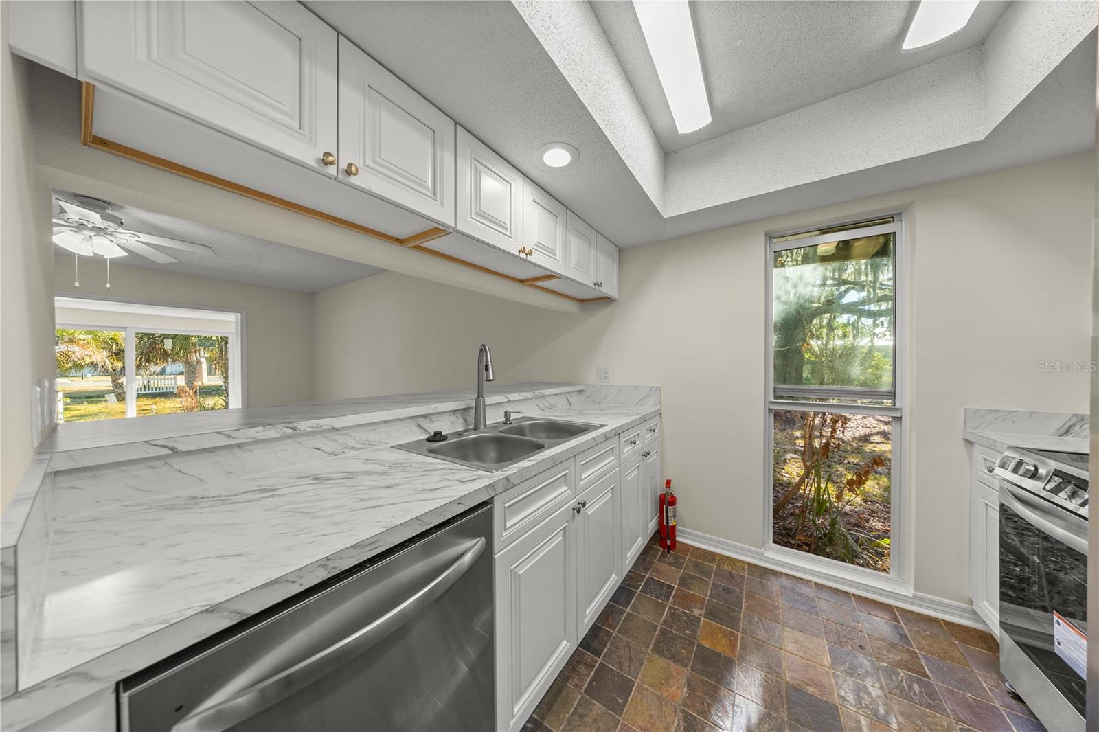 Image 9 of 29 For 1229 Egret Point 1229