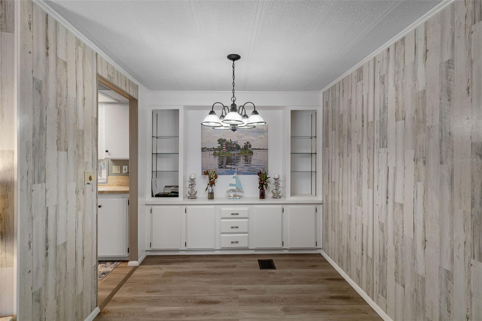 Image 11 of 41 For 5535 Scarlett Oak Terrace