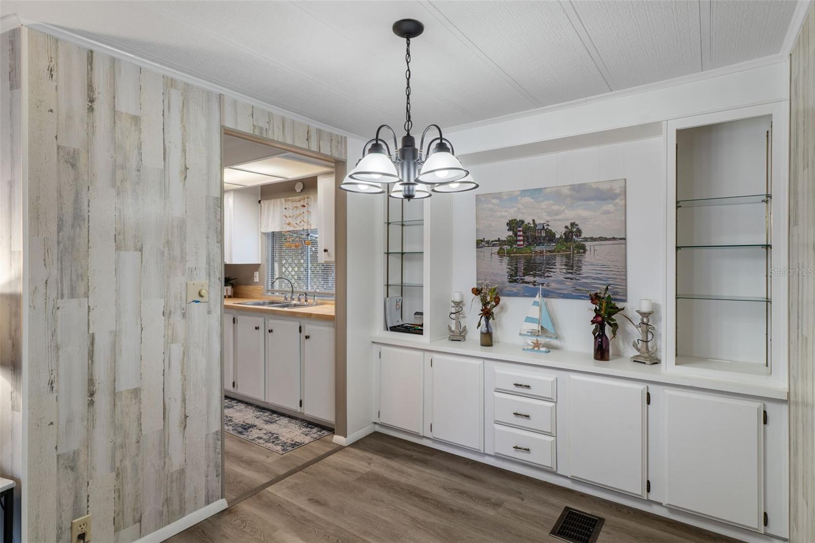 Image 12 of 41 For 5535 Scarlett Oak Terrace