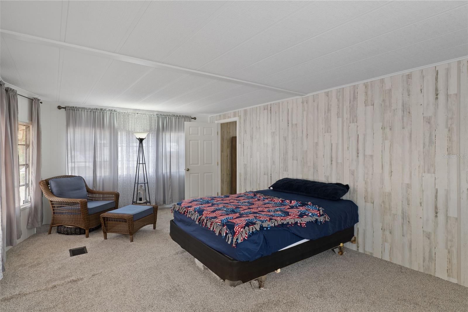 Image 15 of 41 For 5535 Scarlett Oak Terrace