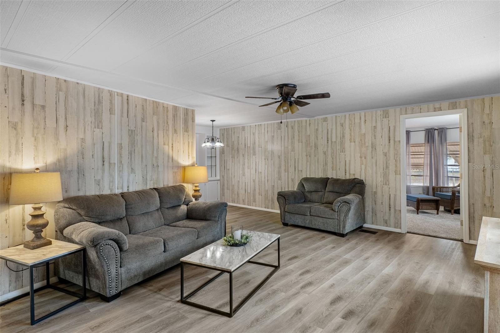 Image 4 of 41 For 5535 Scarlett Oak Terrace