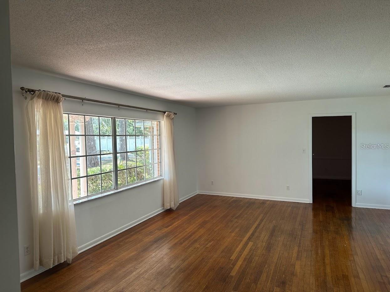 Image 3 of 20 For 1333 17th Street