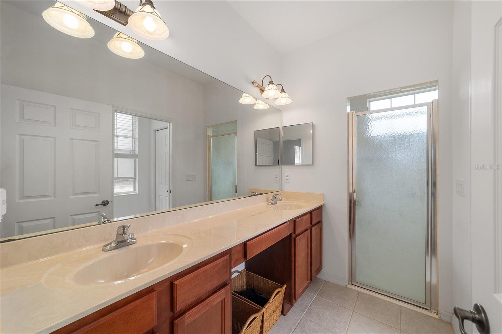 Image 27 of 44 For 8808 83rd Circle