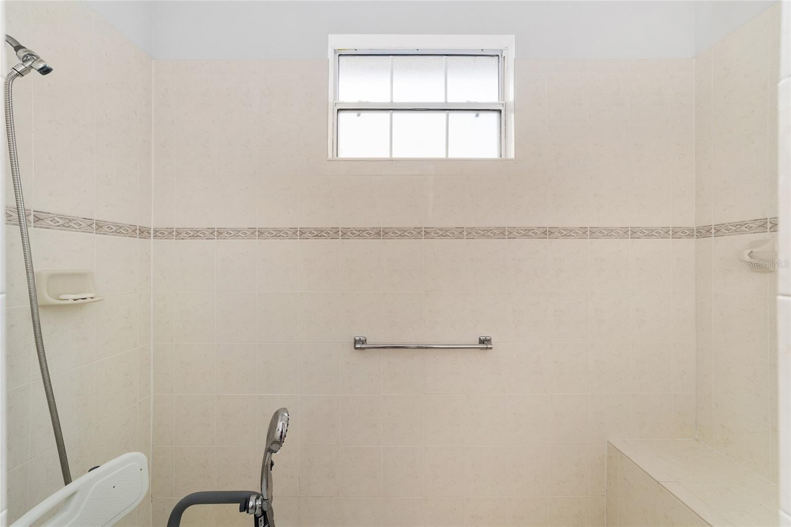 Image 28 of 44 For 8808 83rd Circle