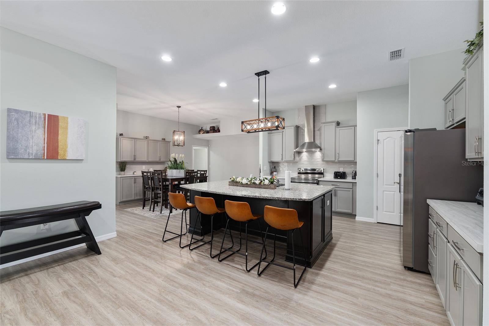 Image 28 of 100 For 7015 61st Avenue Road