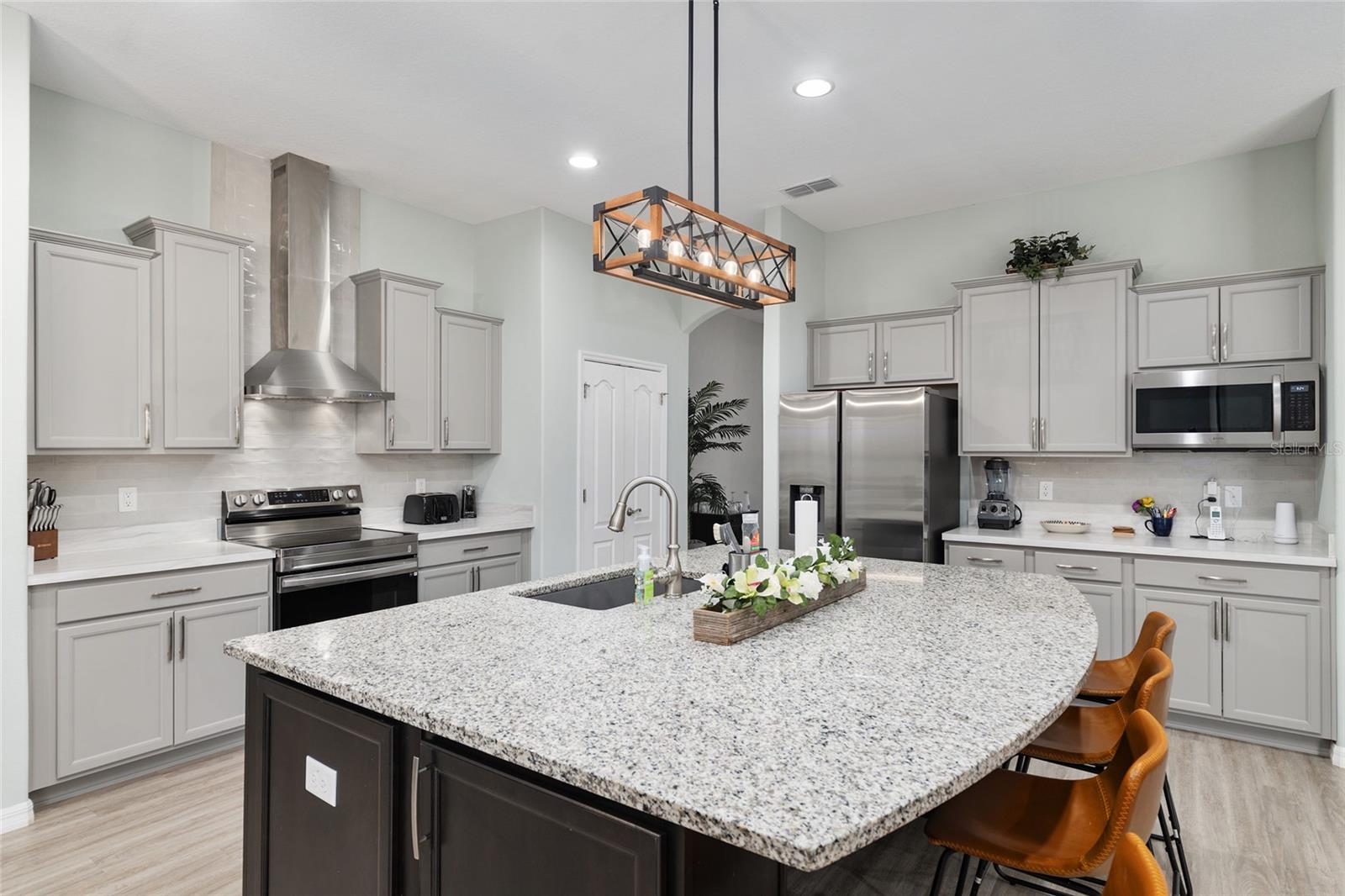 Image 30 of 100 For 7015 61st Avenue Road