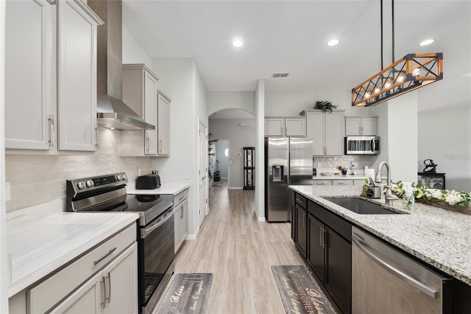 Image 31 of 100 For 7015 61st Avenue Road