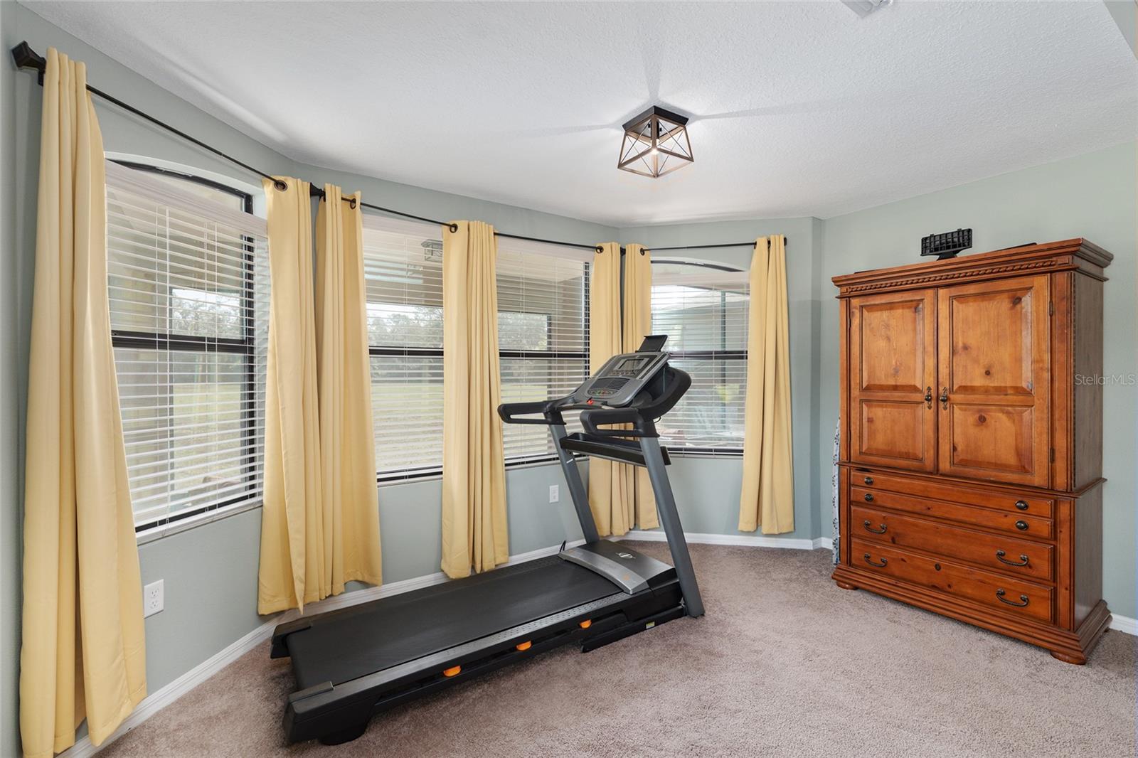 Image 43 of 100 For 7015 61st Avenue Road