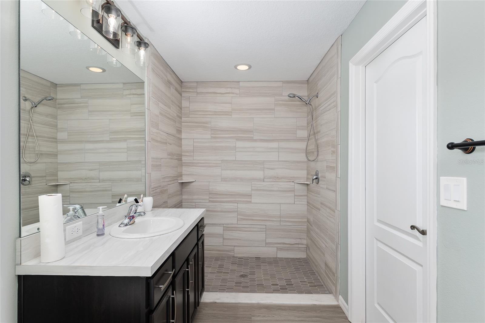 Image 55 of 100 For 7015 61st Avenue Road