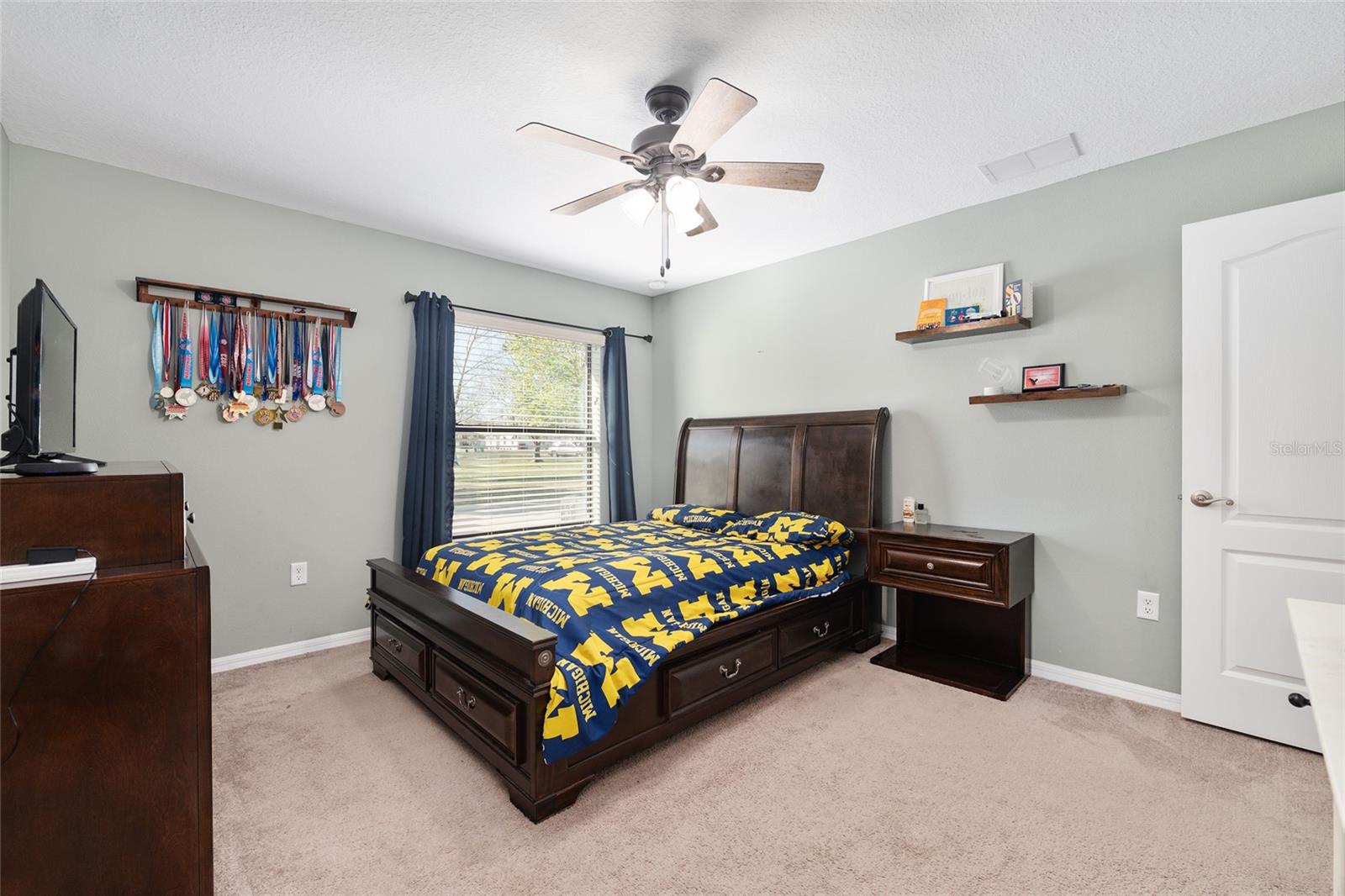 Image 62 of 100 For 7015 61st Avenue Road