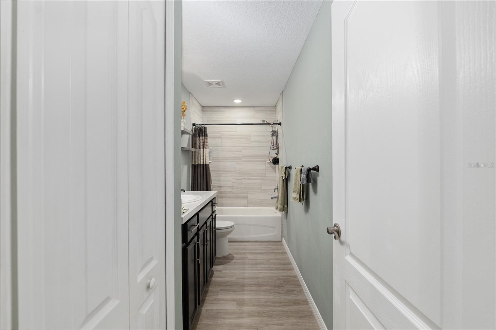 Image 63 of 100 For 7015 61st Avenue Road